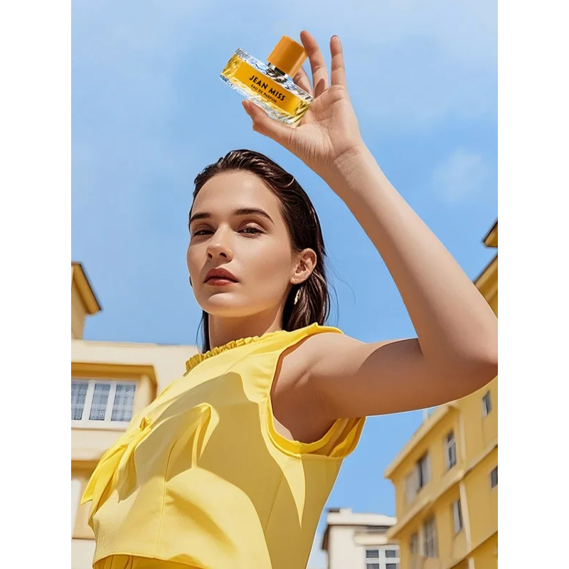 100 ml Kadınlar İçin Çiçeksi M - Jeans incelemesi ve fiyatı